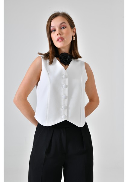 Beyaz Fitted Düğmeli Dokuma Yelek modelleri