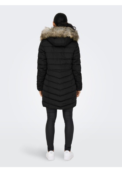 Onlellan Rüzgar Geçirmez Mont 15300255 fırsatları