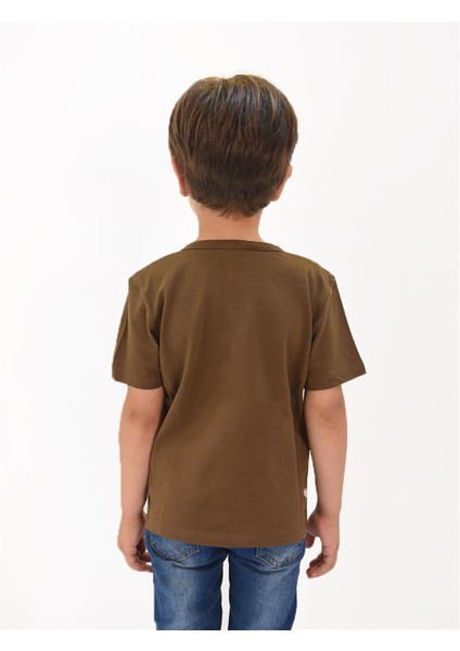 Erkek Çocuk Nakış Detaylı Hakim Yaka Tshirt