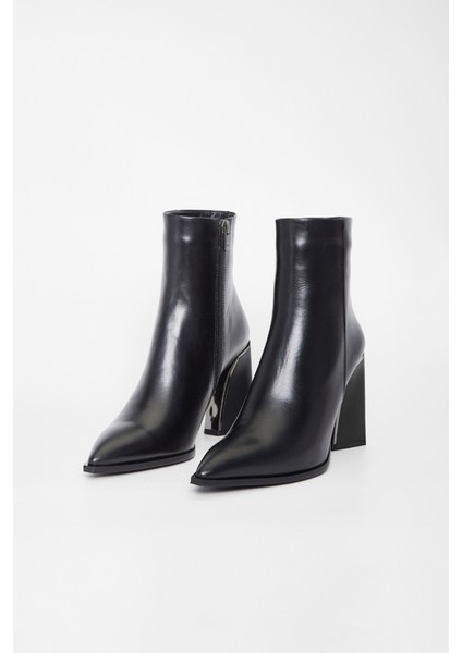 Kadın Siyah Deri Casual Bot 33 54360 Bn Bot SK23/24 fiyatları