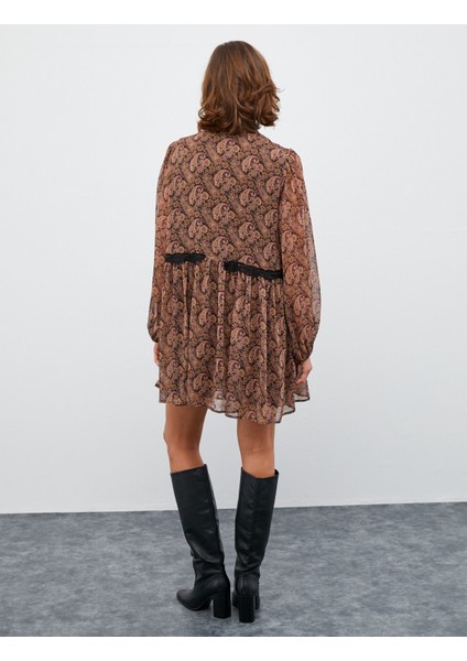 Melis Ağazat x Koton - Püsküllü Balon Kollu Etnik Şifon Elbise fırsatları