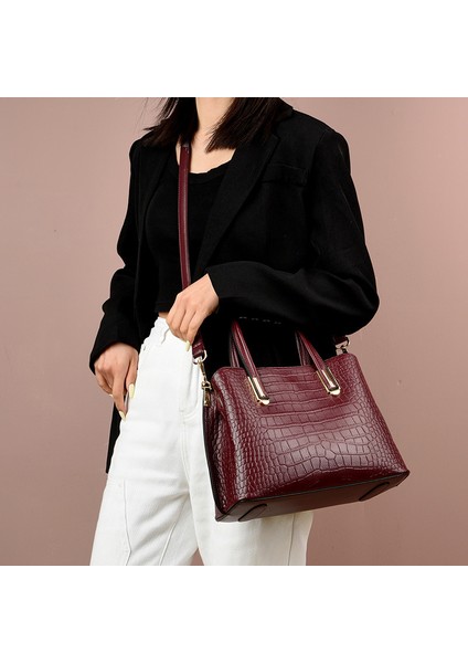 Çanta Kadın Çantası 2023 Yeni Avrupa ve Amerikan Tarzı Timsah Desen Bayan Çanta Çok Katmanlı Büyük Kapasiteli Tek Omuzlu Messenger Çanta (Yurt Dışından) fiyatları