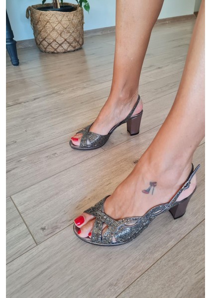 135 4650 Topukla Kadın Taşlı Kalın Topuklu Abiye Ayakkabı