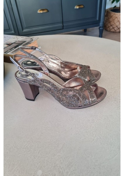 135 4650 Topukla Kadın Taşlı Kalın Topuklu Abiye Ayakkabı fırsatları