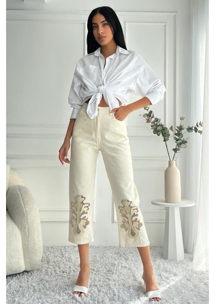 Kadın Yüksek Bel Dantel Işlemeli Mom Fit Bej Jean Pantolon
