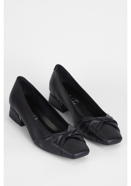 Kadın Hakiki Deri Topuklu Ayakkabı 923 780 Bn Ayk SK23/24 fiyatları