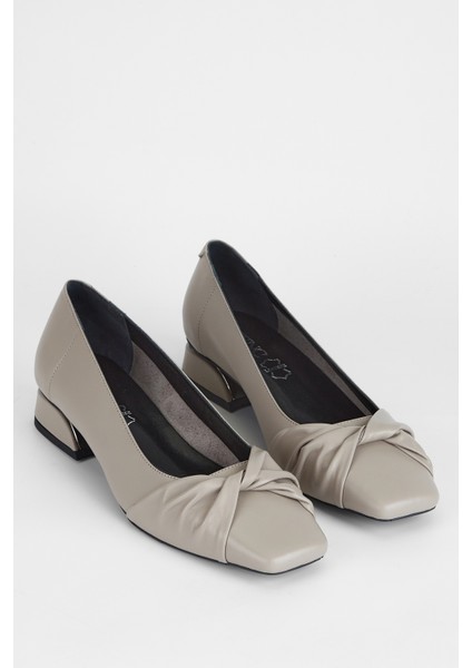 Kadın Deri Topuklu Ayakkabı 923 780 Bn Ayk SK23/24 fiyatları