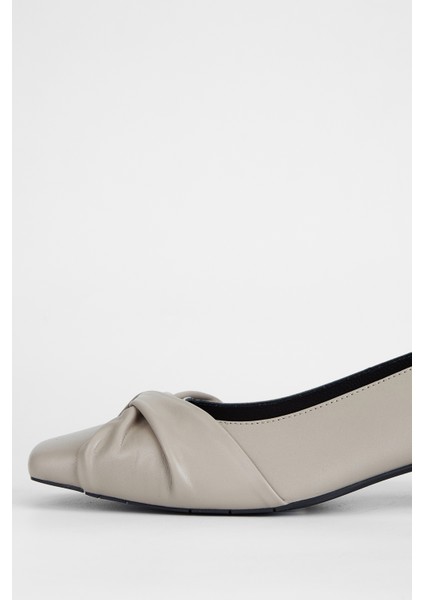 Kadın Deri Topuklu Ayakkabı 923 780 Bn Ayk SK23/24 modelleri