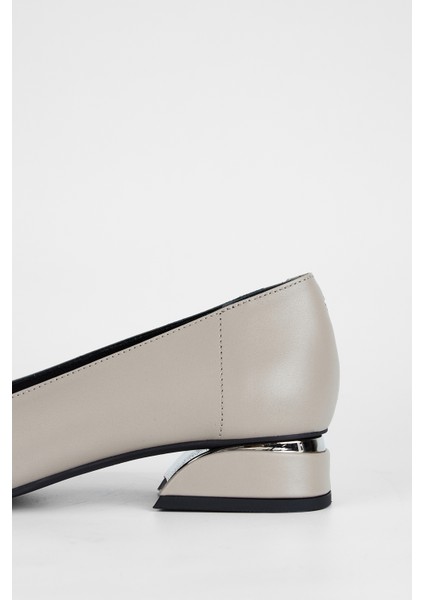 Kadın Deri Topuklu Ayakkabı 923 780 Bn Ayk SK23/24 fırsatları