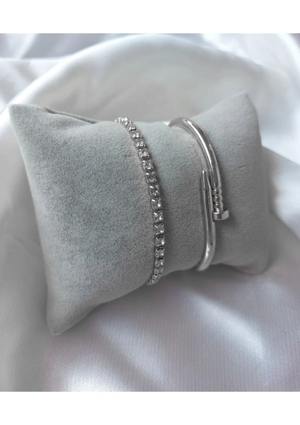 Kadın Kararmaz Çivi Kelepçe ve Su Yolu Kombin Bileklik Çivi Set Bileklik