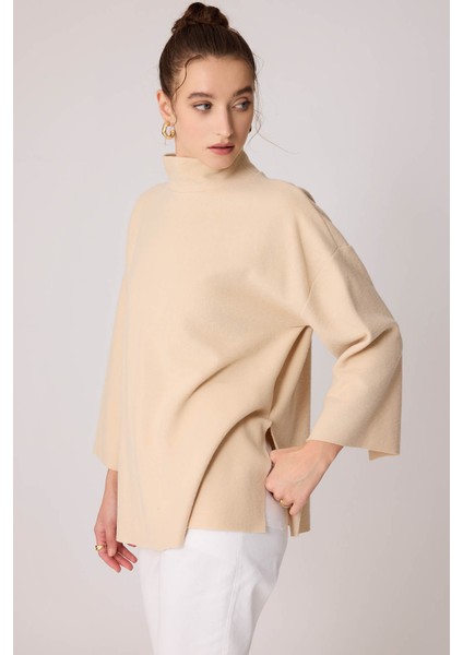 Düşük Kol Yakalı Yanlar Yırtmaçlı Örme Oversize Bluz