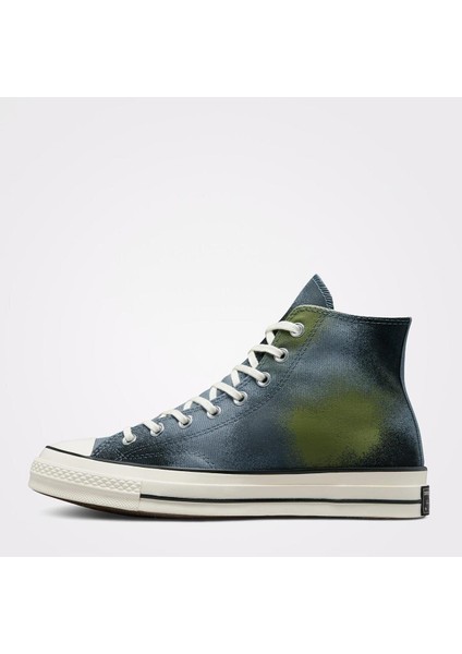 Chuck 70 Spray Paint