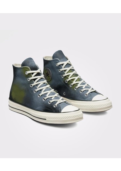 Chuck 70 Spray Paint