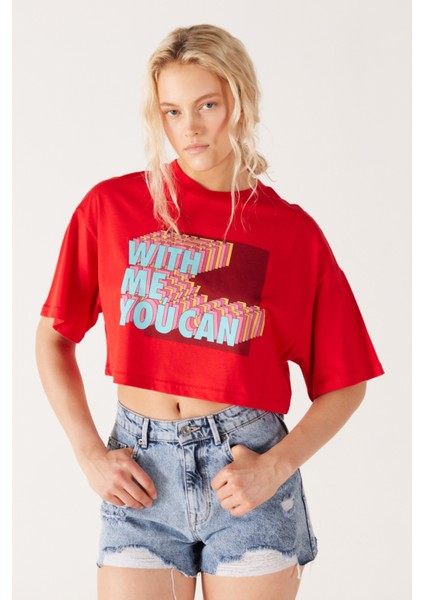 Loose Fit Rahat Kesim %100 Pamuk Bisiklet Yaka Kırmızı Crop Tişört modelleri