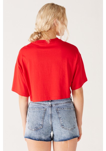 Loose Fit Rahat Kesim %100 Pamuk Bisiklet Yaka Kırmızı Crop Tişört indirimleri