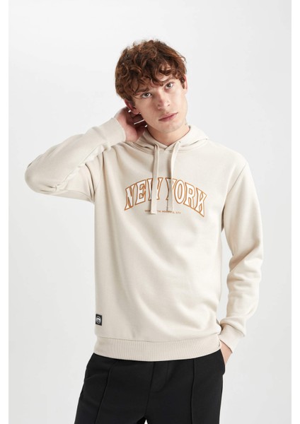 Regular Fit Kapüşonlu Baskılı Sweatshirt A4787AX23AU fırsatları