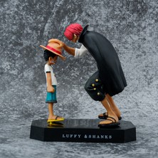 One Piece Korsanlar Çevresel Hasır Şapka Luffy Kızıl Saç Shanks Çanta El Figürü Sahne Versiyonu Kafaya Dokunmak Araba Modeli Süsleme (Yurt Dışından)