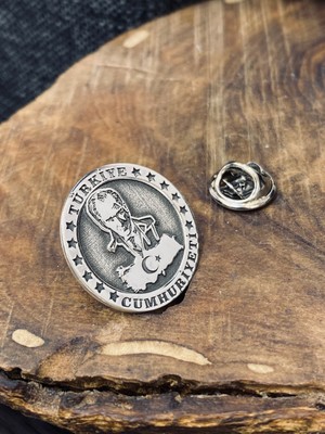 Kuyumcudan Türkiye Cumhuriyeti Gümüş Yaka Rozeti