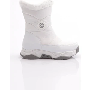 3053 Kiz Çocuk Model Tabanli Kar Bot