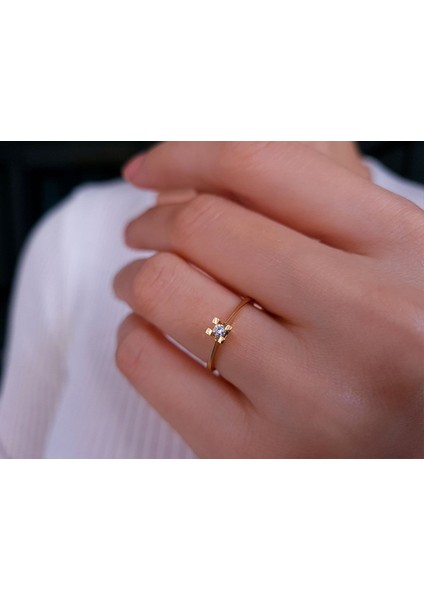E Renk 0,05 Karat Pırlanta Tektaş Yüzük 0423R0132 fırsatları