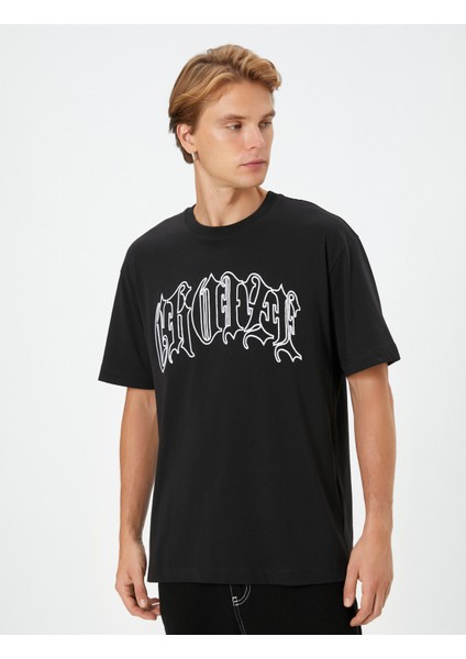 Grafiti Işlemeli Tişört Rahat Kesim Sloganlı Bisiklet Yaka Kısa Kollu modelleri