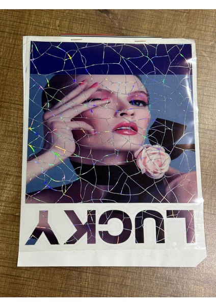 24X19 cm Ütü Ile Yapışan Lucky Yazılı Transfer Baskı Tişört Arma