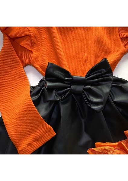 Deri Etek, Turuncu Badi ve Diz Altı Fiyonklu Çorap Takım modelleri