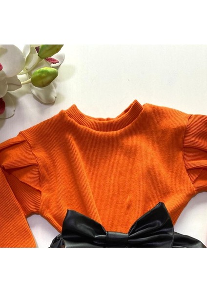 Deri Etek, Turuncu Badi ve Diz Altı Fiyonklu Çorap Takım indirimleri