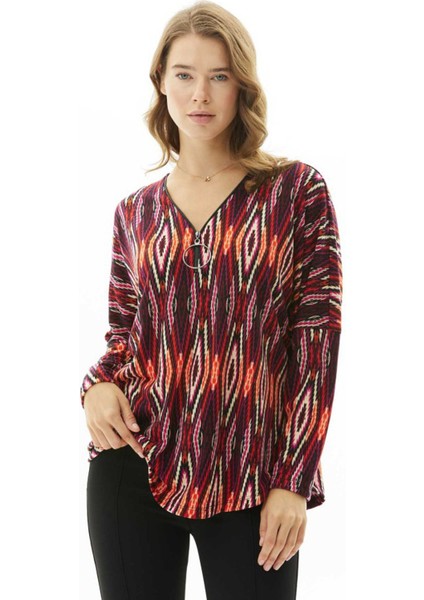 V Yaka Desenli Fuşya Kadın Bluz 23KSL8659