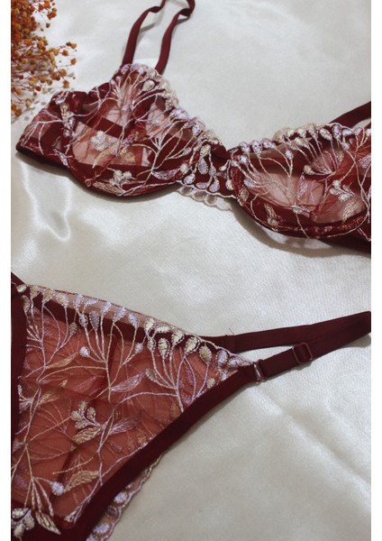 Tül Dantel Detaylı Sütyen Külot Takımı fiyatları