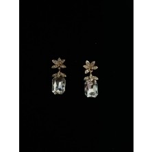 Pink Bijuteri Kadın Sallantılı Baget Kesim Parlak Taşlı Yaprak Motifli Çivi Küpe-Gold