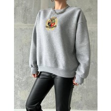 Qu Style  Kadın, Nakış Desenli,oversize,bisiklet Yaka, Spor Şık ,gri Renk 3 Iplik Şardonlu Sweatshirt