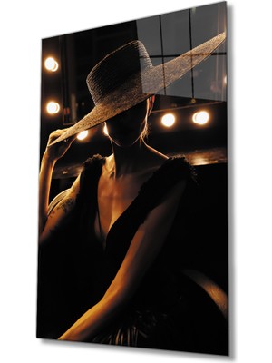 MiraLive Şapkalı Kadın Cam Tablo