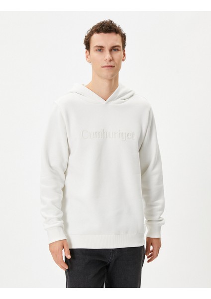 Cumhuriyet Işlemeli Kapşonlu Sweatshirt 100. Yıla Özel modelleri