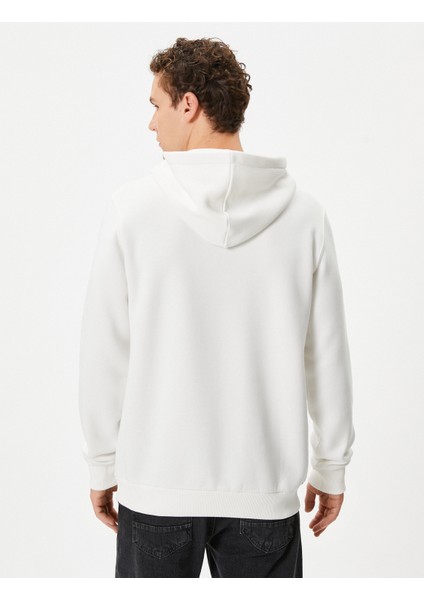 Cumhuriyet Işlemeli Kapşonlu Sweatshirt 100. Yıla Özel fırsatları