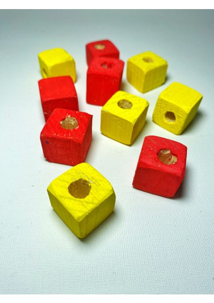 Delikli Renkli 2x2 2cm Delik Çapı 8mm Dir 10 Adet Ahşap Küp Papağan Oyuncak Tamir Parçası