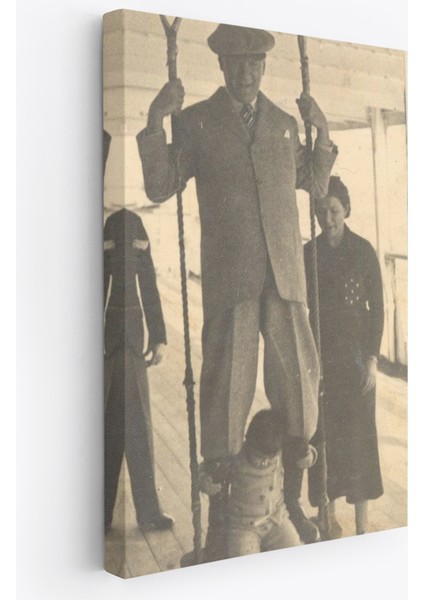 Atatürk Portre Tablosu Mustafa Kemal Atatürk Dikdörtgen Dekoratif Kanvas TABLO-FO-138