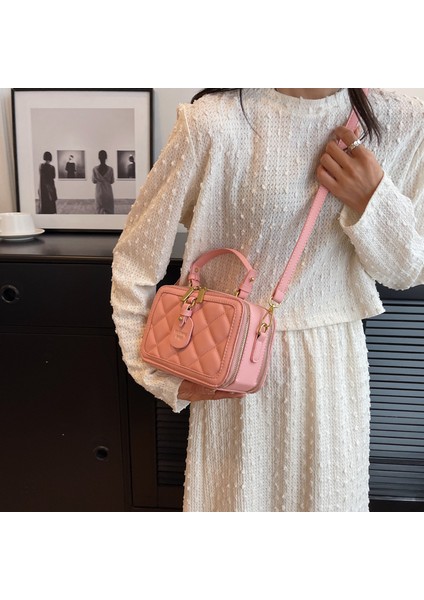 Kadınların Popüler Yüz Omuz Crossbody Çanta, Moda El Küçük Kare Çanta (Yurt Dışından) fırsatları