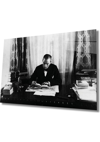 Atatürk Cam Tablo