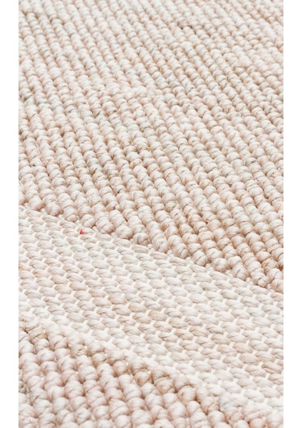 Kremsmunster Bej Göbekli Polyester Makine Halısı fırsatları