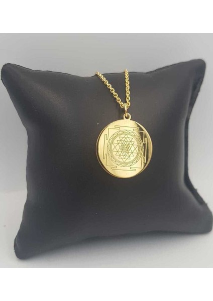 Sri Yantra V Yaşam Çiçeği Sarı Renk 925 Ayar Gümüş Çift Yönlü Kazıma Kolye fiyatları
