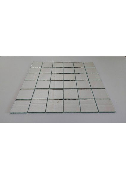 Mutfak Tezgah Arası ve İç Dekorasyon İçin Ayna Kristal Mozaik. Ayna ölçüleri: 48x48x4 mm. File Karo ölçüsü: 30x30 cm. ( 1 Koli = 11 File Karo = 1 m2 Fiyatıdır ) fırsatları