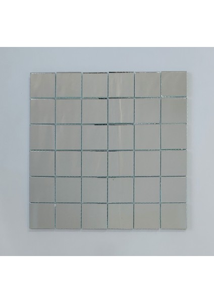 Mutfak Tezgah Arası ve İç Dekorasyon İçin Ayna Kristal Mozaik. Ayna ölçüleri: 48x48x4 mm. File Karo ölçüsü: 30x30 cm. ( 1 Koli = 11 File Karo = 1 m2 Fiyatıdır )