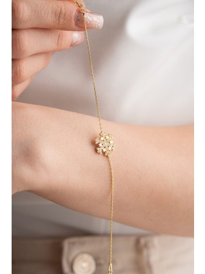 Nereze 925 Ayar Gümüş Gold Yıldız Detaylı Kartanesi Bileklik