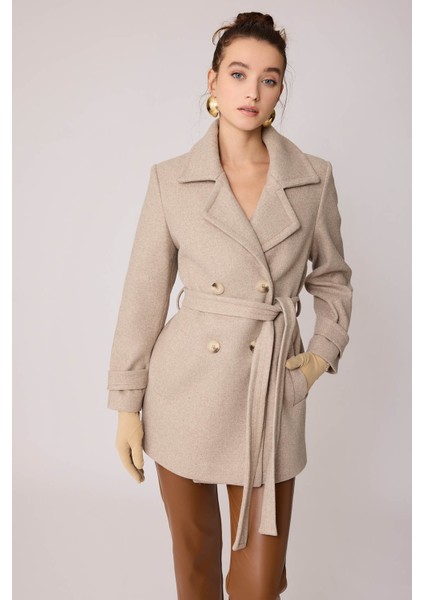 Önü Düğmeli Kuşaklı Kısa Kaşe Kaban fiyatları