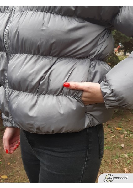 Kadın Dik Yaka Kısa Şişme Mont modelleri