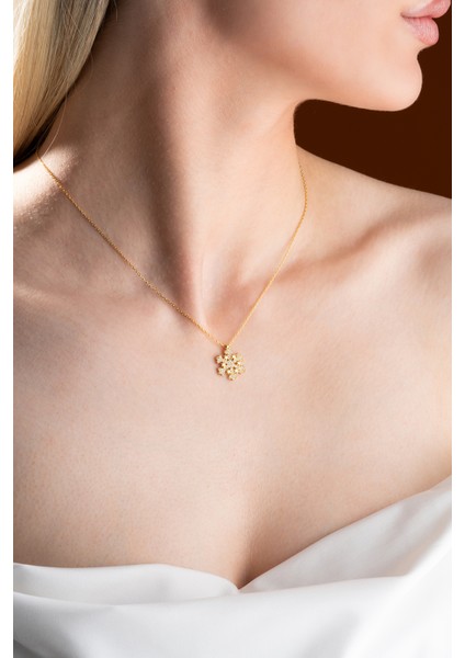 925 Ayar Gümüş Gold Yıldız Detaylı Kartanesi Kolye fırsatları