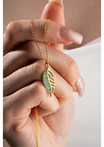 925 Ayar Gümüş Gold Yeşil Zirkon Taşlı Yaprak Tasarım Kolye