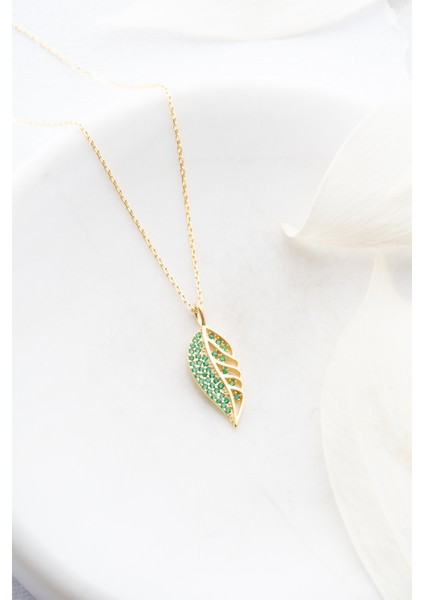 925 Ayar Gümüş Gold Yeşil Zirkon Taşlı Yaprak Tasarım Kolye modelleri