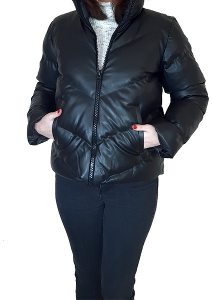 Kadın Kapüşonlu Suni Deri Trend Mont